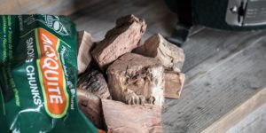 Copeaux de bois de fumage naturel - BIG GREEN EGG – Image 3
